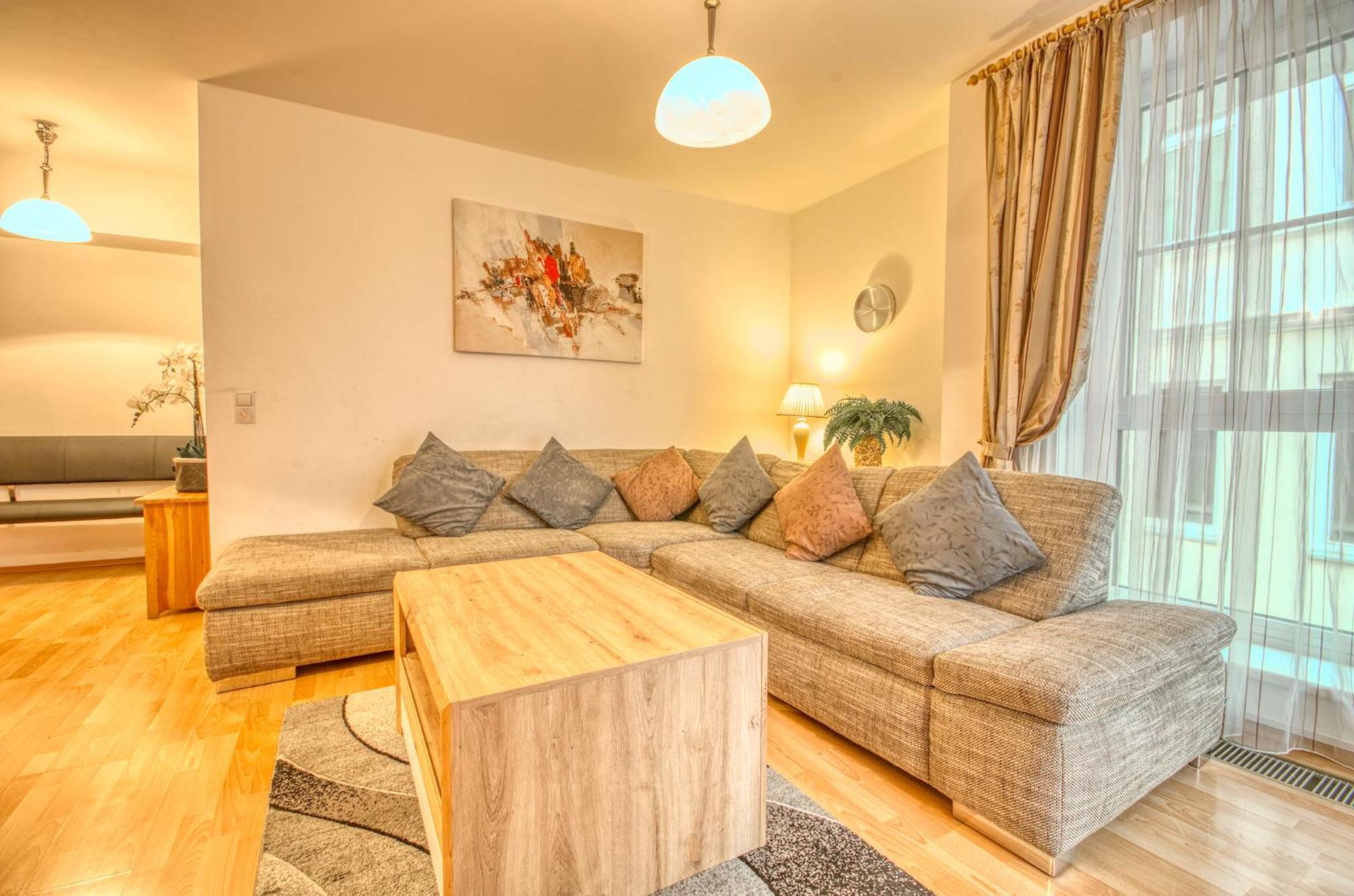Zeller City Apt Aydin - By Alpen Apartments Zell am See Bagian luar foto